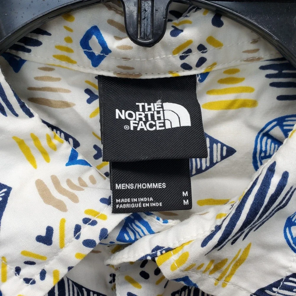 The North Face Shirt Mens Medium Multi Geometric Short Sleeve Collared Button Up